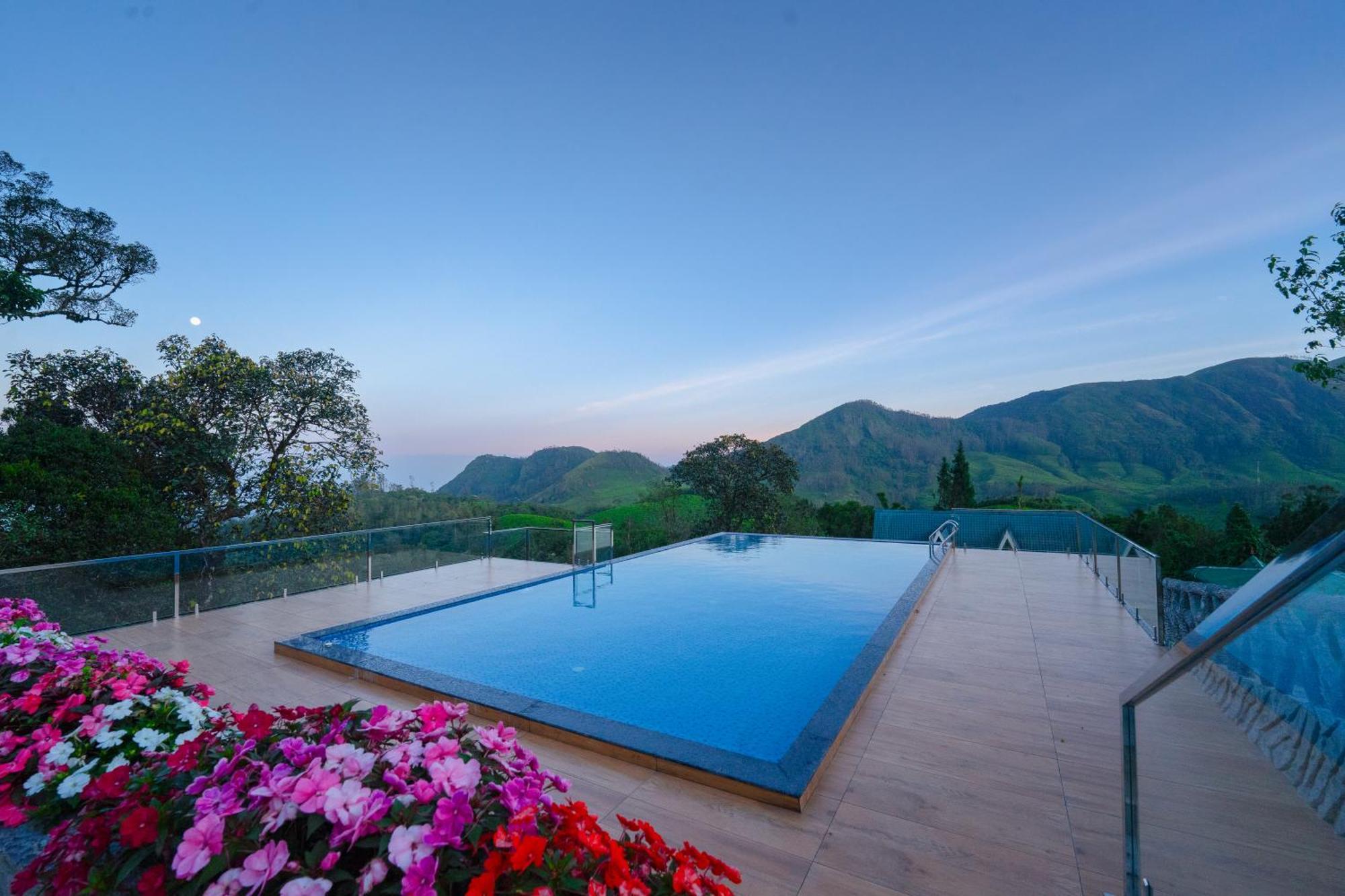 Camelot Resort Munnar Exterior photo