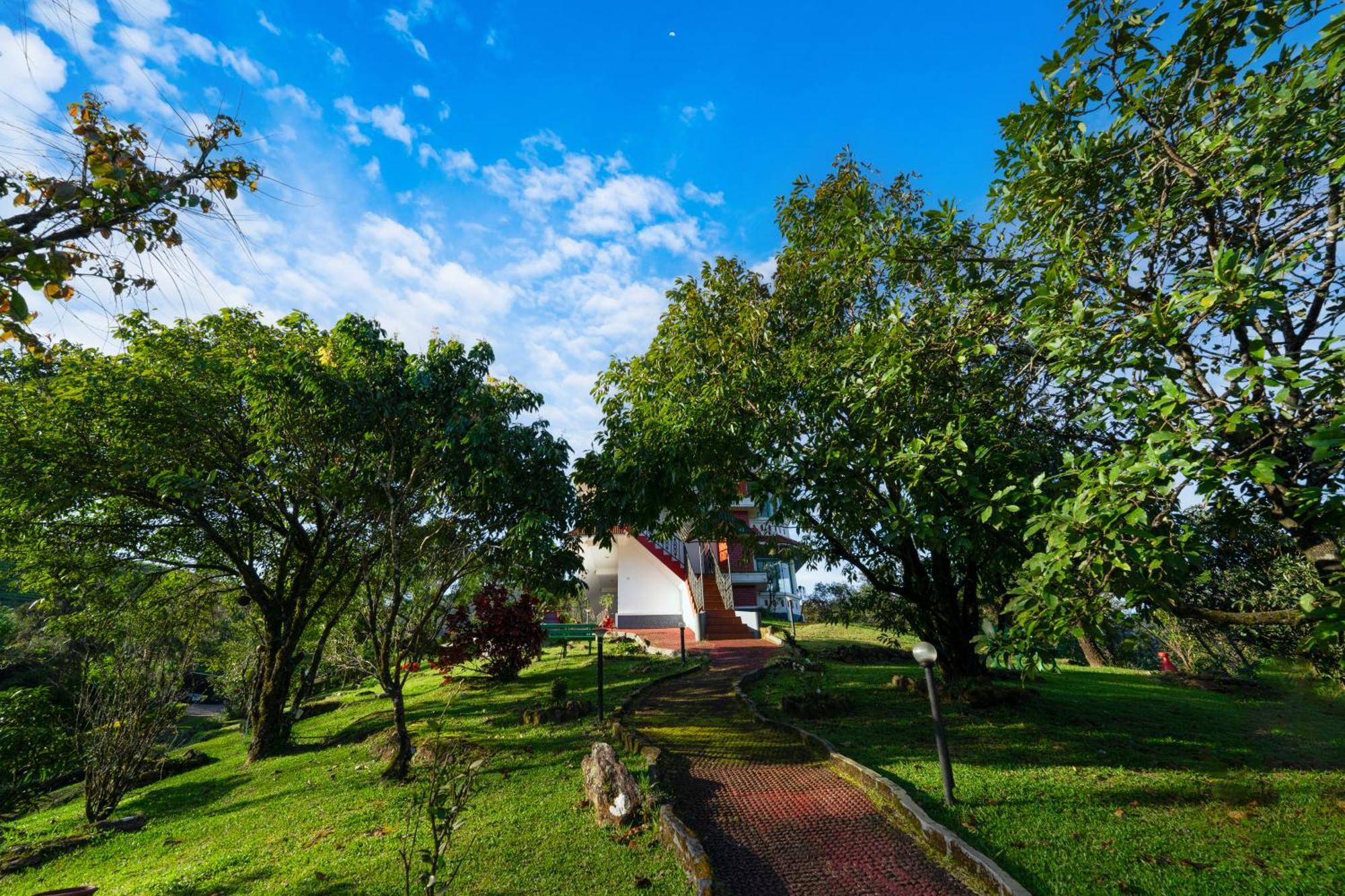 Camelot Resort Munnar Exterior photo