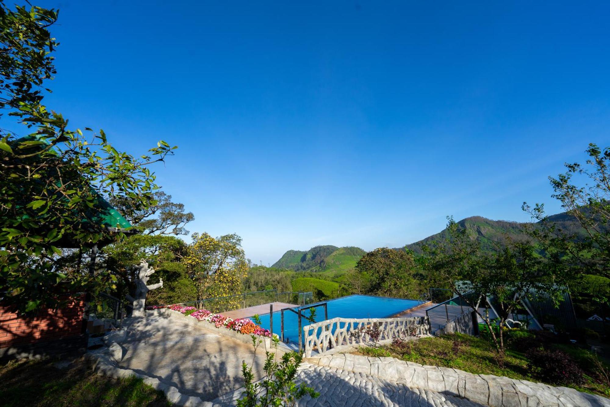 Camelot Resort Munnar Exterior photo