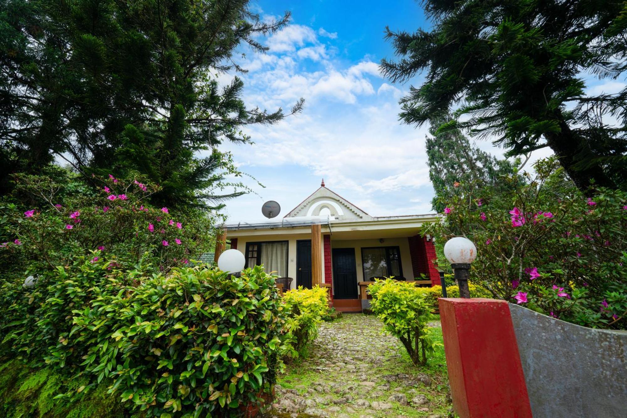 Camelot Resort Munnar Exterior photo