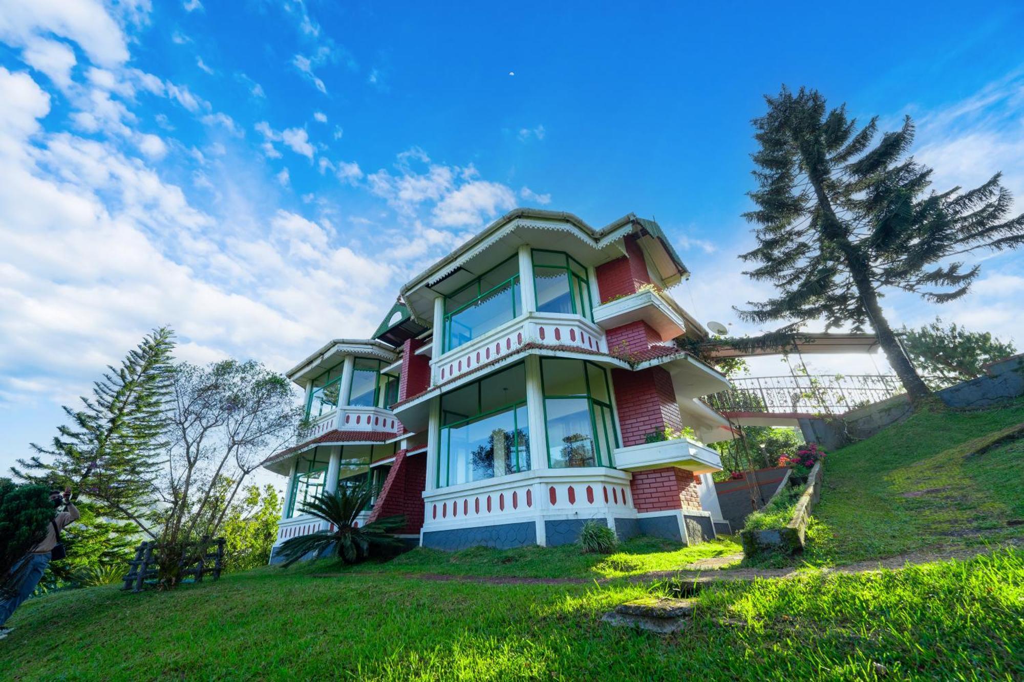 Camelot Resort Munnar Exterior photo