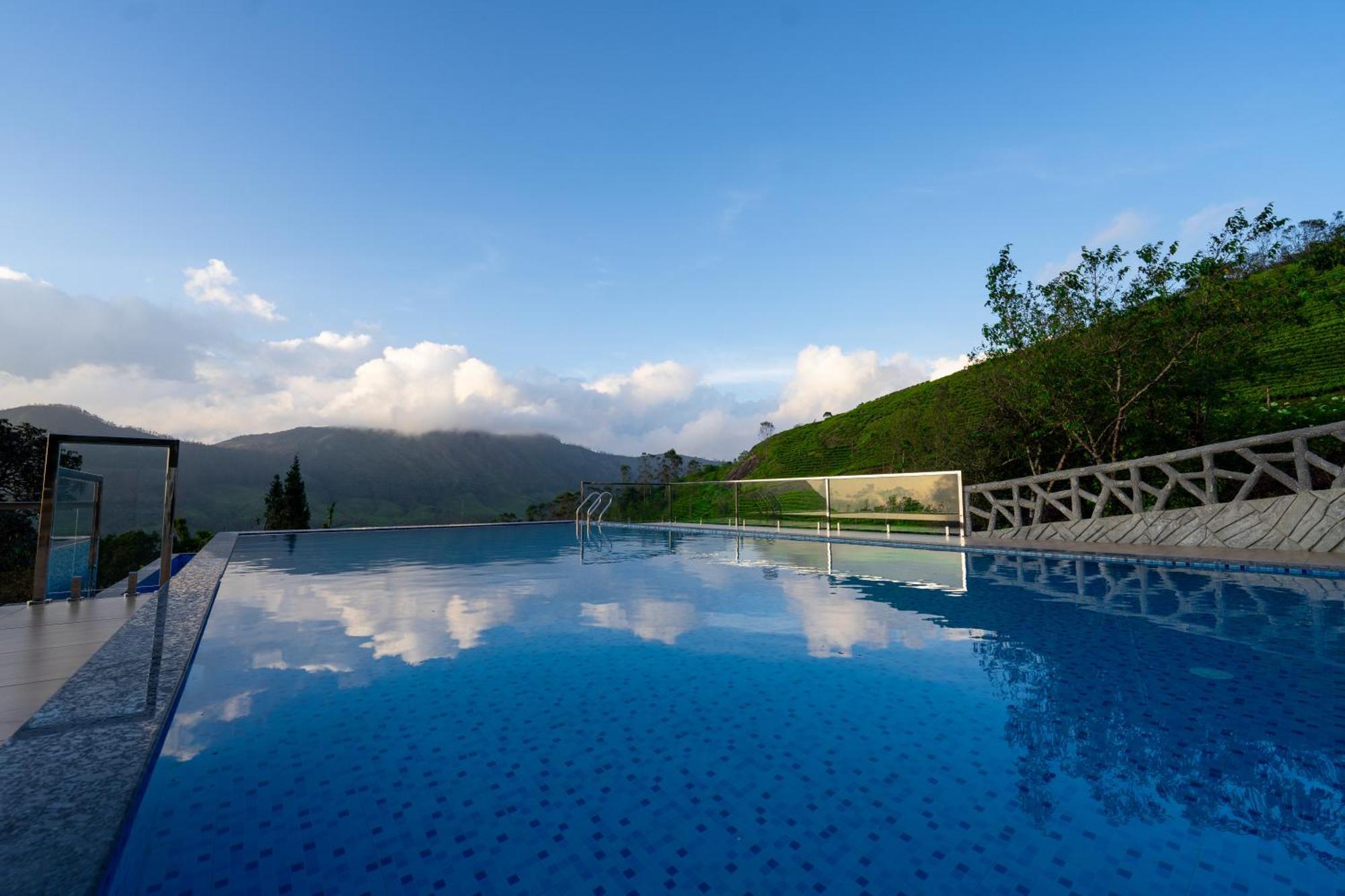 Camelot Resort Munnar Exterior photo