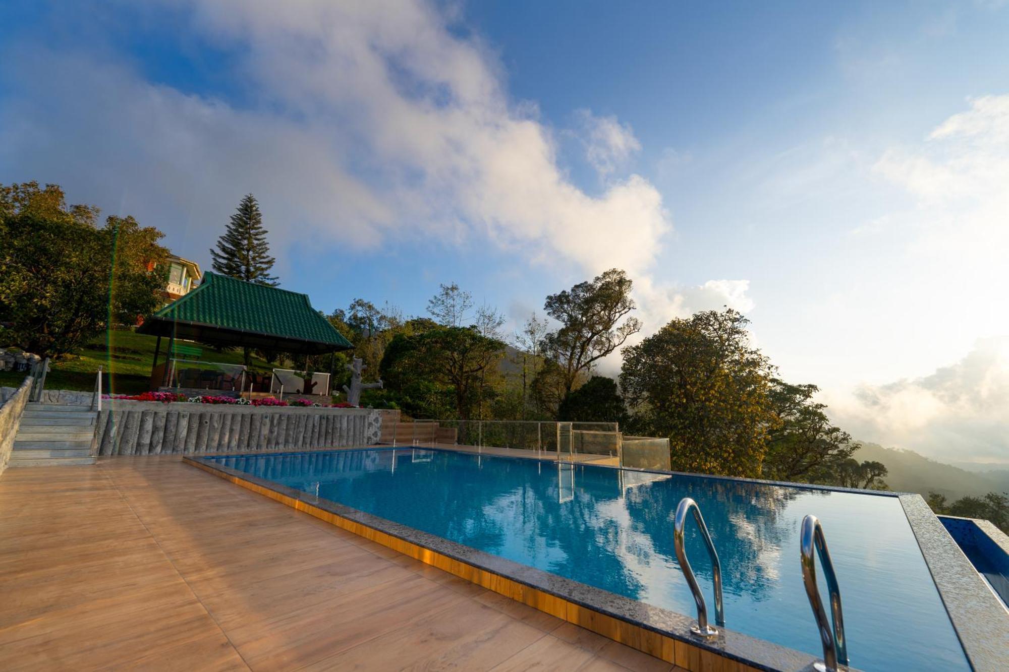 Camelot Resort Munnar Exterior photo